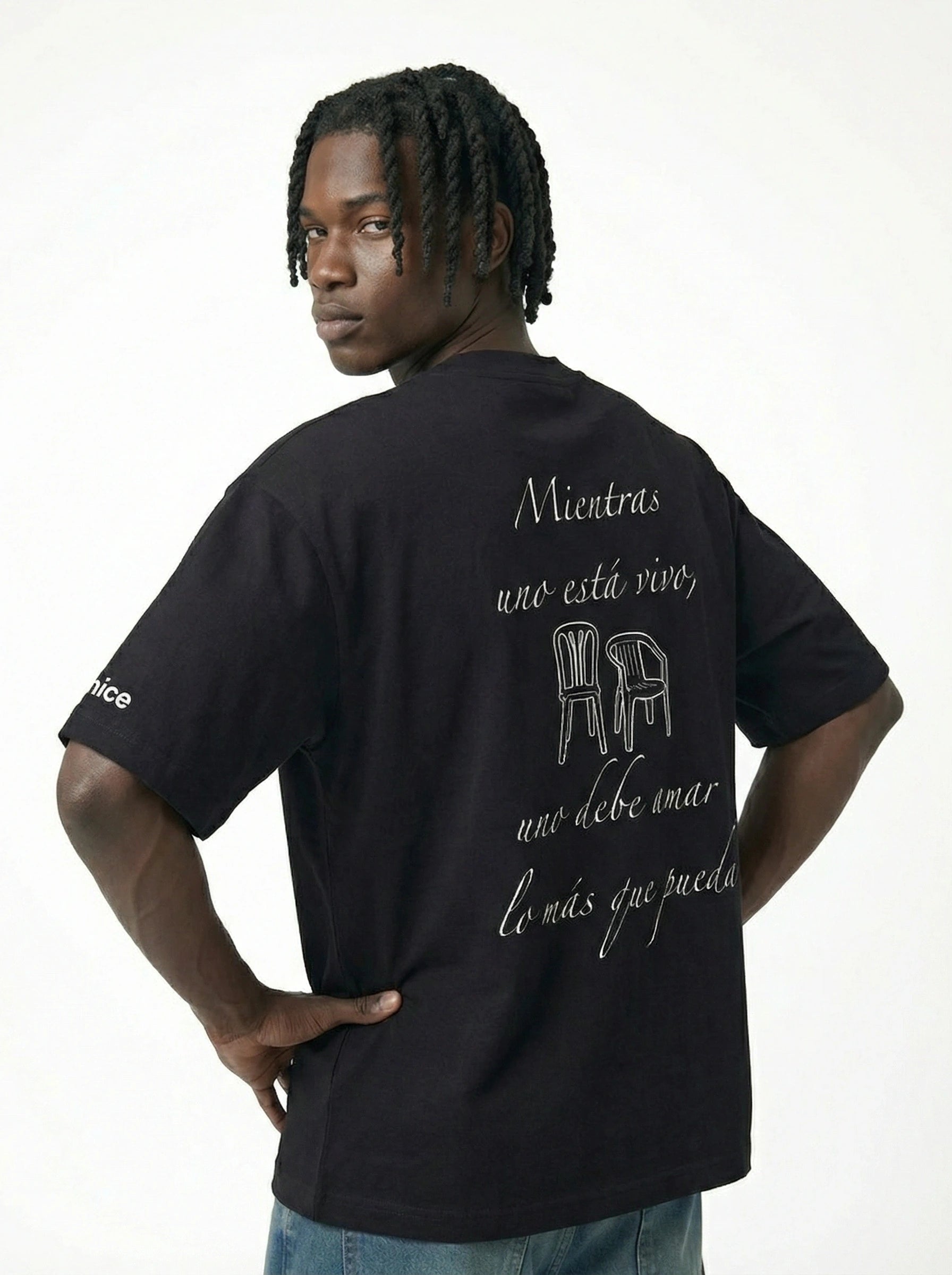 Mientras Uno Está Vivo - Negro